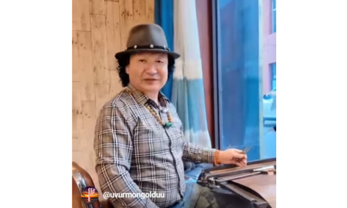 Өвөр Монгол: “Монголын нууц товчоо”-г зэс хавтан дээр сийлж байна