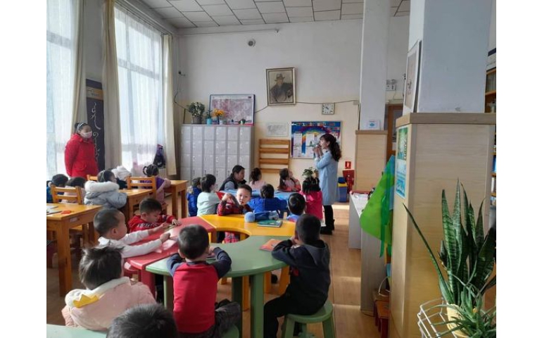 Өмнөговь аймагт нүүдлийн номын сан ажиллав